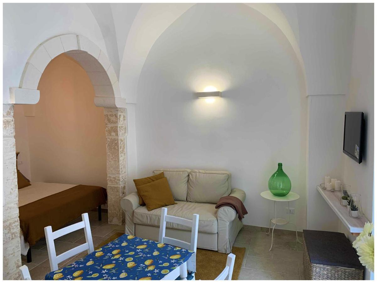 אוסטוני White Stone Flats & Studios מראה חיצוני תמונה