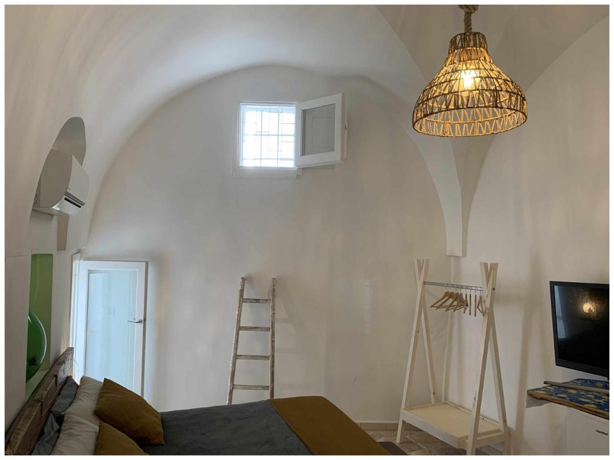 אוסטוני White Stone Flats & Studios מראה חיצוני תמונה