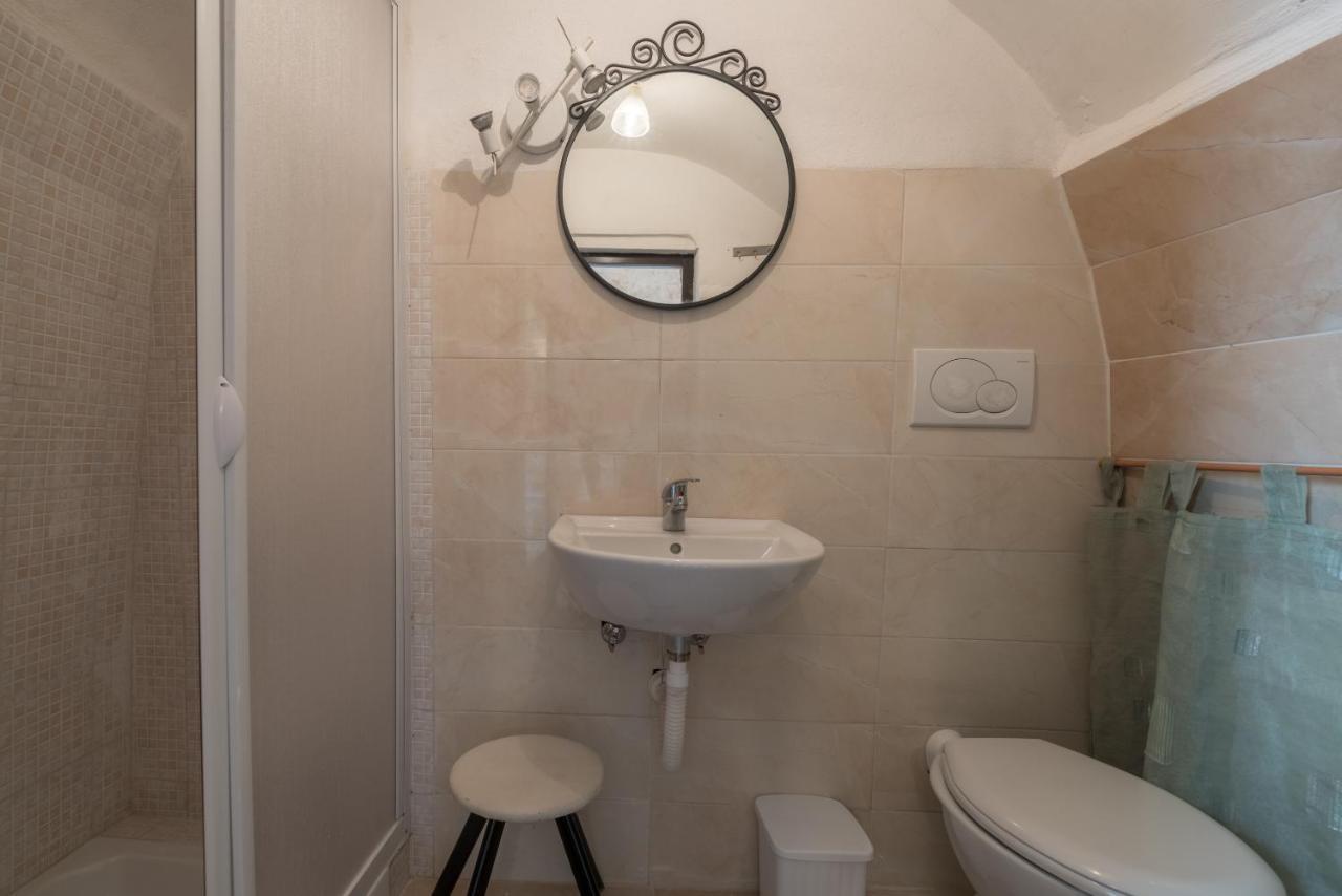 אוסטוני White Stone Flats & Studios מראה חיצוני תמונה